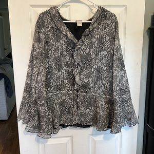 Women's Black and White Lacey-Look Blouse   Size  22/24